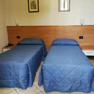 Hotell Salerno, Milano